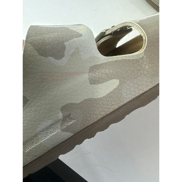 Birkenstock Arizona Slide Sandals 2 Strap Buckle Men's 5 Women's 7 Camo Leather - Picture 10 of 16